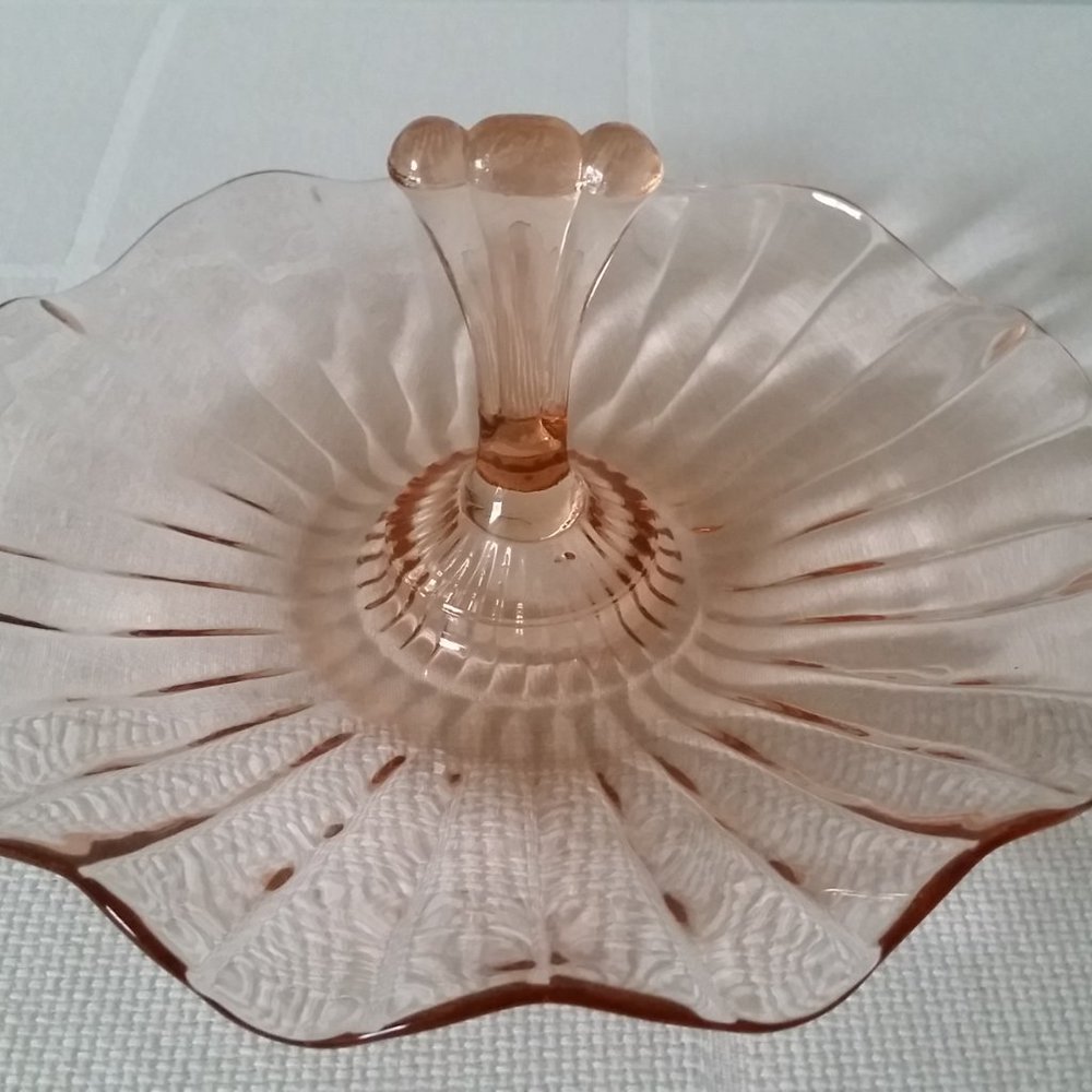 Vintage Anchor Hocking Pink Depression Glass Candy/Nut Dish W/ Center Handle 7" - Picture 3 of 4
